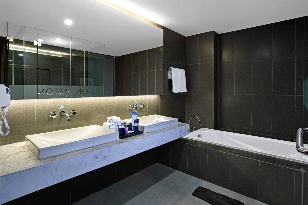 Aston Sidoarjo City Hotel & Conference Center Exterior photo