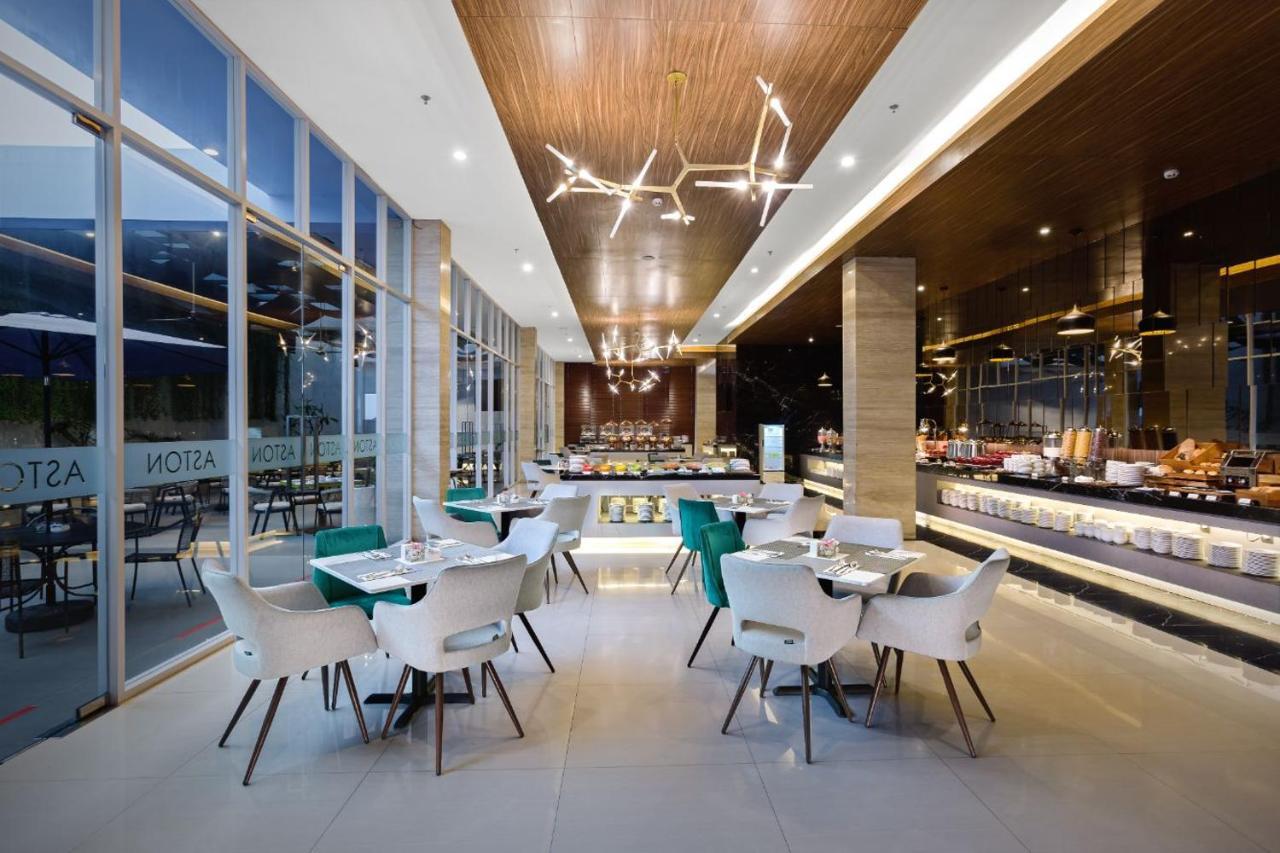 Aston Sidoarjo City Hotel & Conference Center Exterior photo
